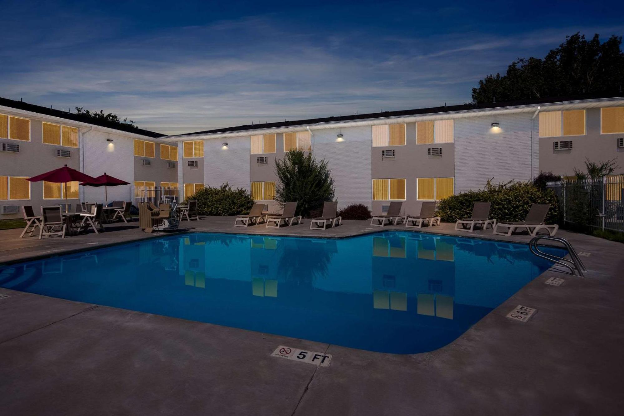 Econo Lodge Idaho Falls Kültér fotó